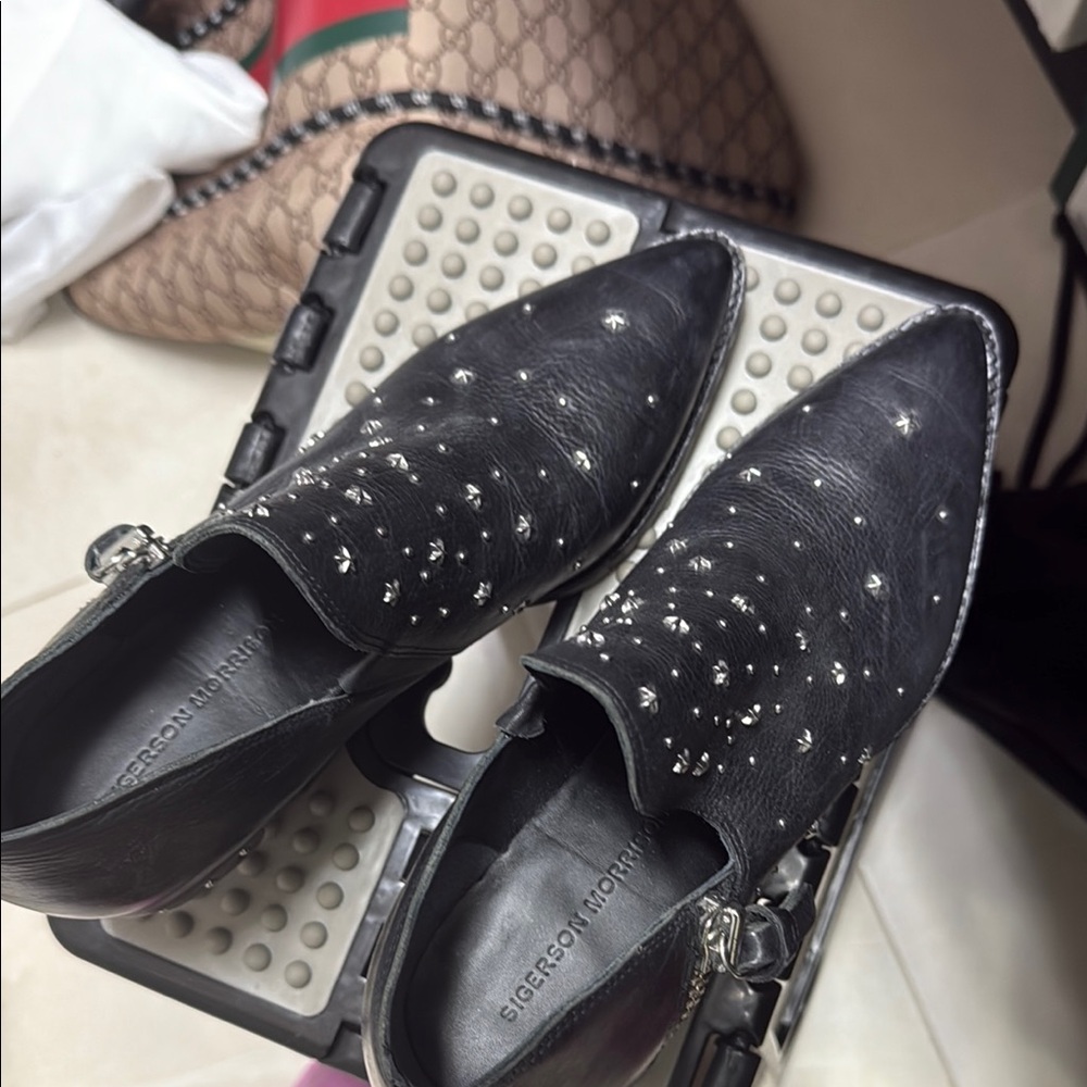 Sergio Rossi Black Flats with Starry Embellishments